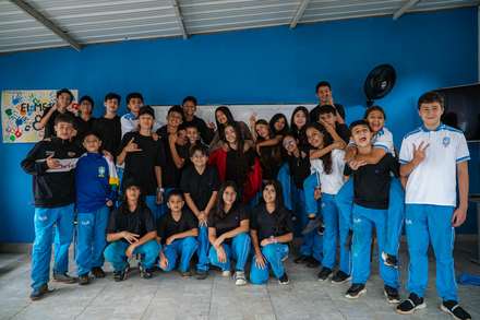 Grupo de estudiantes en la celebración de San Valentín